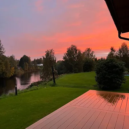 Villa Luxury Arctic With Hot Tube & Stunning River View