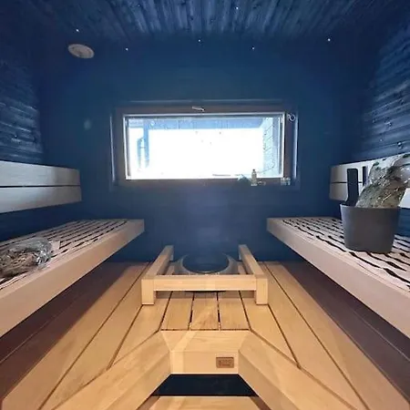 Villa Luxury Arctic With Hot Tube & Stunning River View