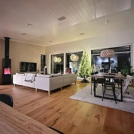 Villa Luxury Arctic With Hot Tube & Stunning River View Rovaniemi