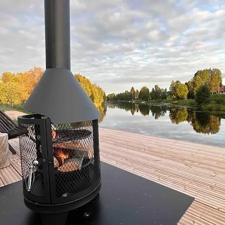 Villa Luxury Arctic With Hot Tube & Stunning River View Rovaniemi